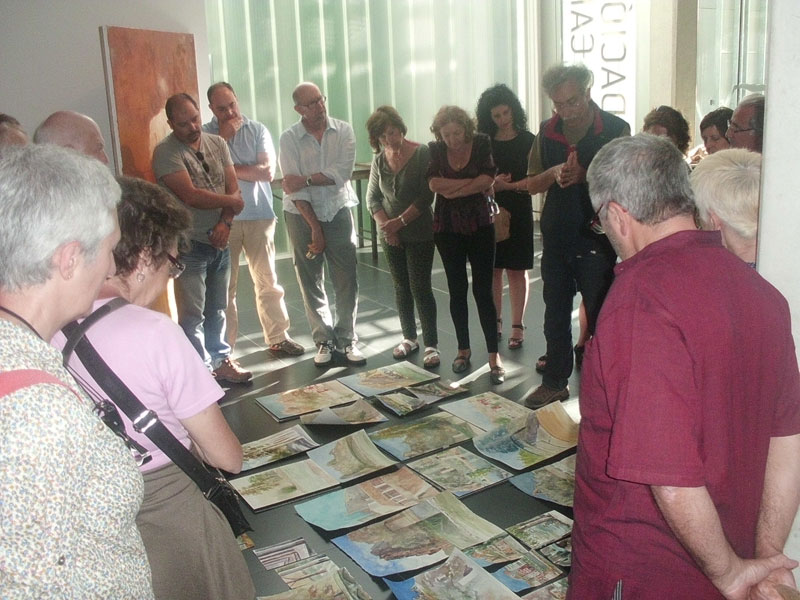 el-maestro-pedro-cano-revisando-nuestros-trabajos